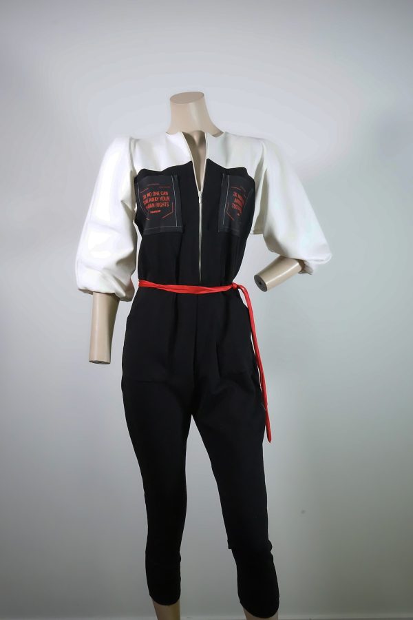 Mono detalles rojo 3